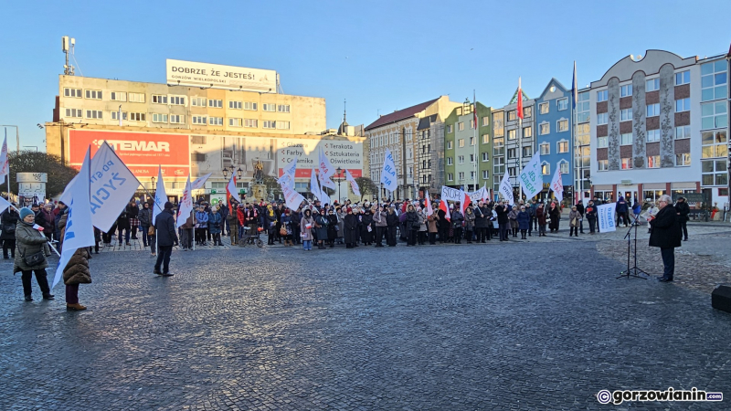 1/15 „Stop deprawacji polskich dzieci” – manifestacja na Starym Rynku w Gorzowie