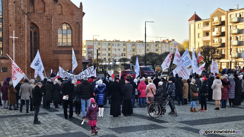 9/15 „Stop deprawacji polskich dzieci” – manifestacja na Starym Rynku w Gorzowie