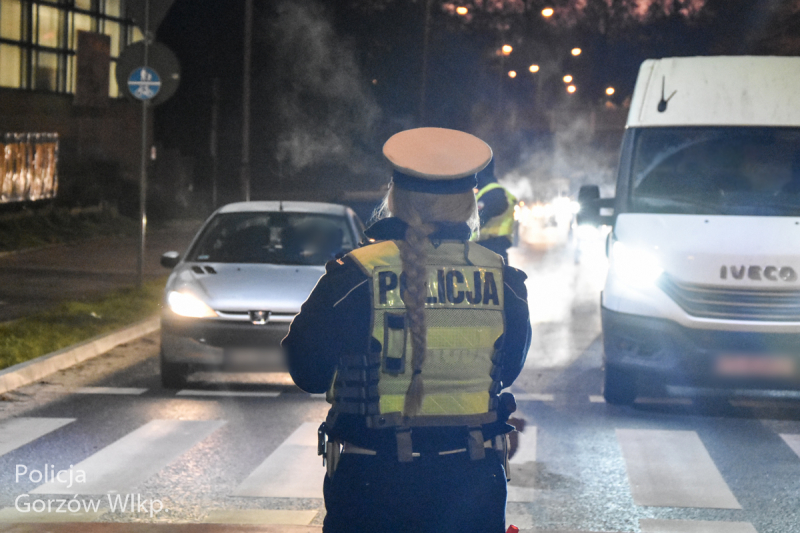 7/15 Trzeźwy poranek na Słowiańskiej w Gorzowie. Wpadło trzech nietrzeźwych kierowców