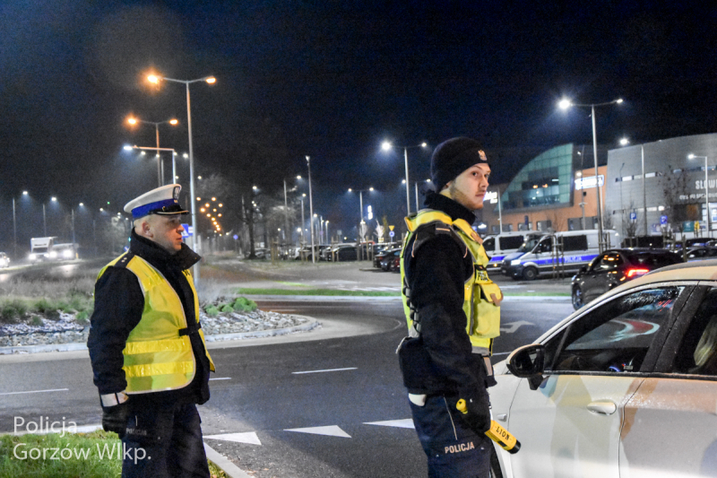 15/15 Trzeźwy poranek na Słowiańskiej w Gorzowie. Wpadło trzech nietrzeźwych kierowców