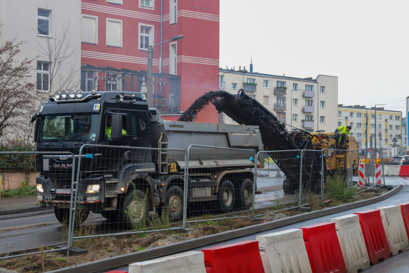 4/4 Nowa organizacja ruchu na skrzyżowaniu Chrobrego i Spichrzowej