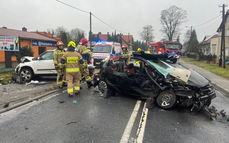 2/5 Zderzenie skody i hyundaia w Bogdańcu