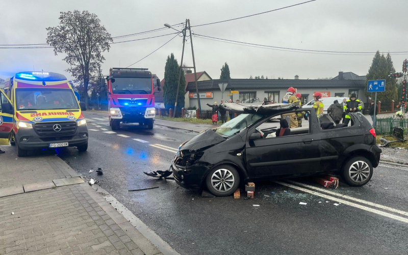 4/5 Zderzenie skody i hyundaia w Bogdańcu
