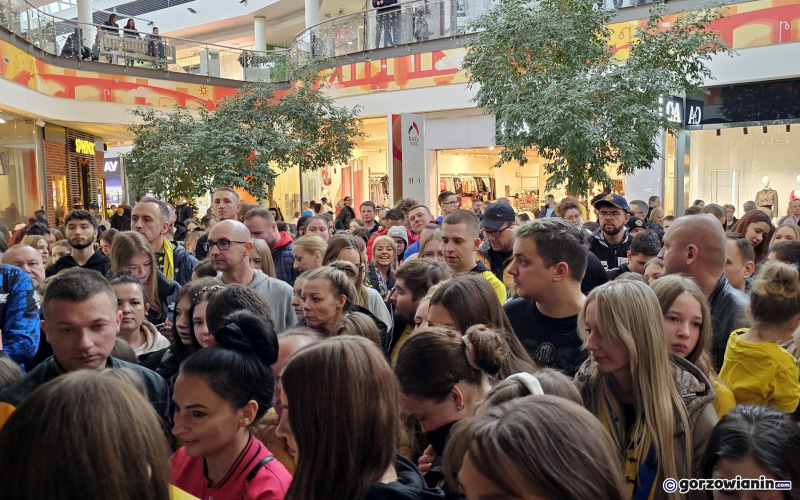 15/23 Prezentacja drużyny Stali Gorzów i spotkanie z kibicami