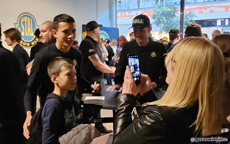 19/23 Prezentacja drużyny Stali Gorzów i spotkanie z kibicami