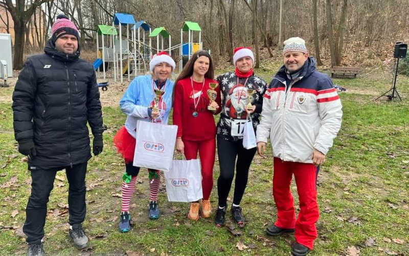 6/10 Mikołajkowy Nordic Walking w parku Słowiańskim