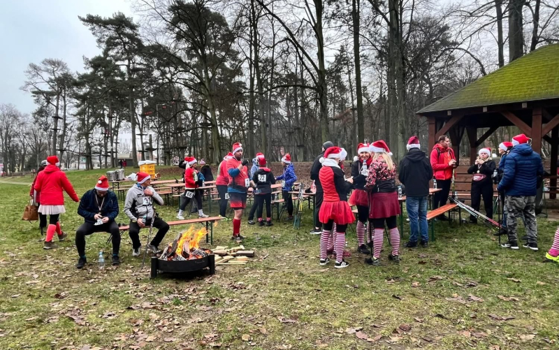 7/10 Mikołajkowy Nordic Walking w parku Słowiańskim