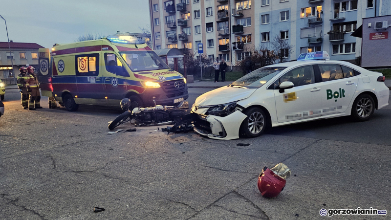 3/5 Zderzenie taksówki z motocyklem na Marcinkowskiego