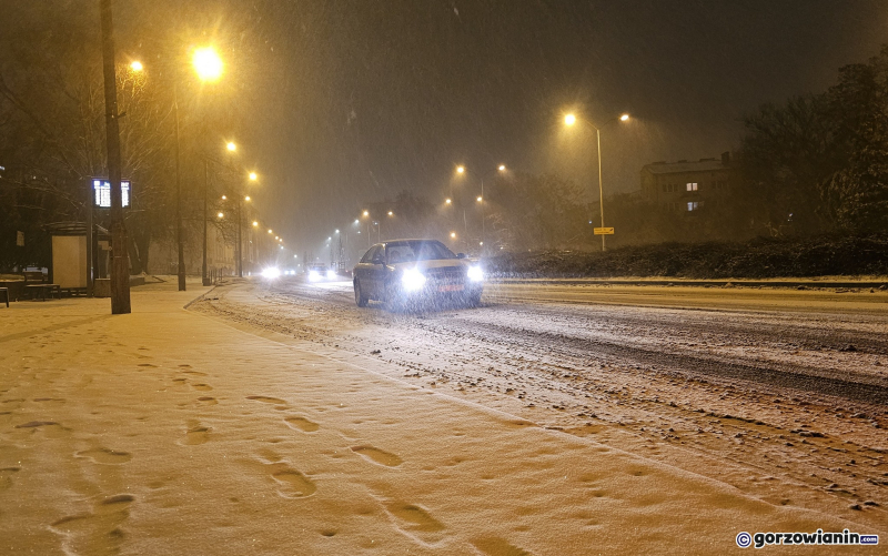 3/14 W Gorzowie zrobiło się zimowo. Śnieg na ulicach miasta