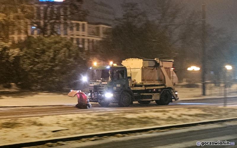 4/14 W Gorzowie zrobiło się zimowo. Śnieg na ulicach miasta