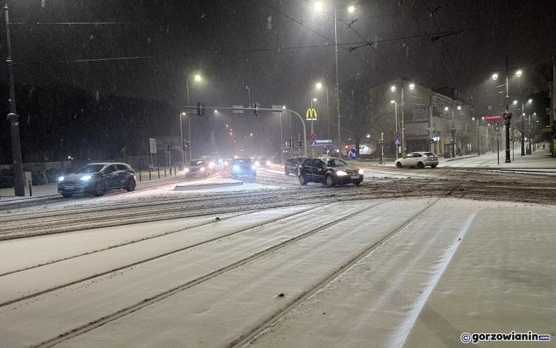 9/14 W Gorzowie zrobiło się zimowo. Śnieg na ulicach miasta