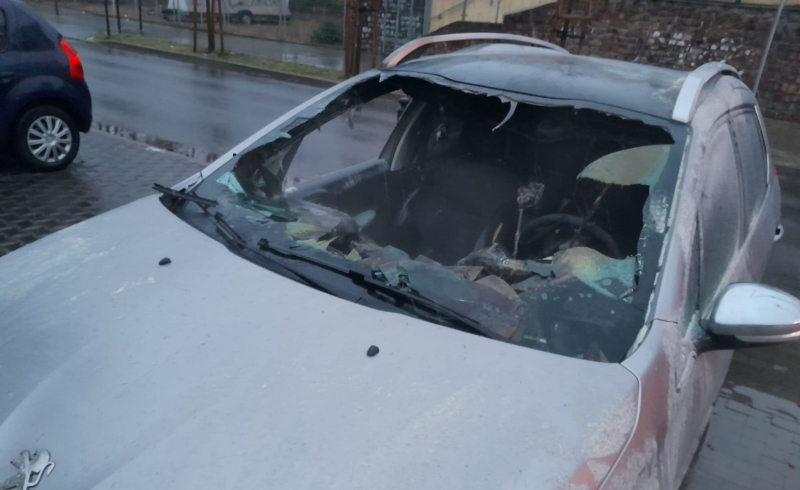 4/5 Pożar peugeota przy ul. Słonecznej w Gorzowie