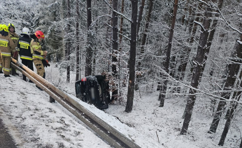 12/14 Dachowanie volkswagena na DK22 koło Gorzowa
