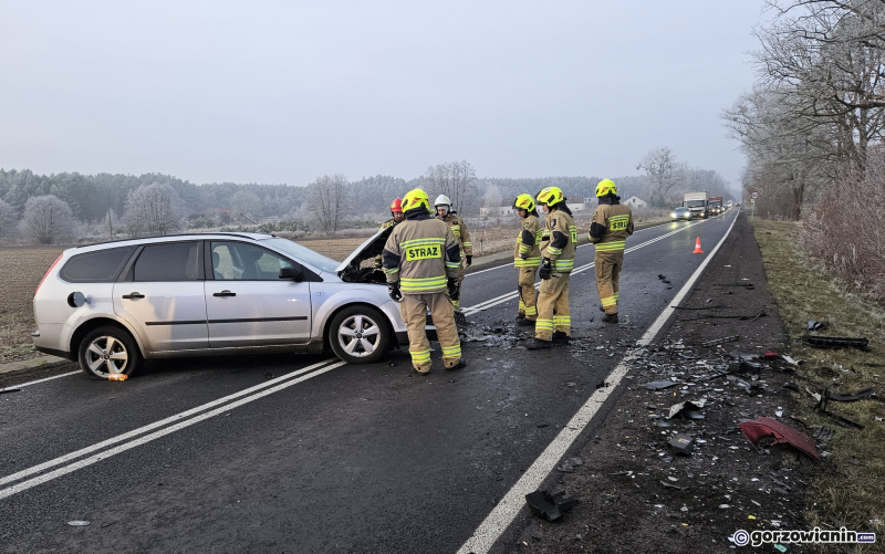 4/6 Czołówka forda i peugeota w Kłodawie