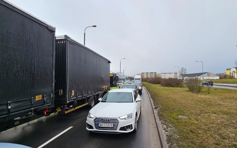 4/4 Pożar peugeota na rondzie Niepodległości