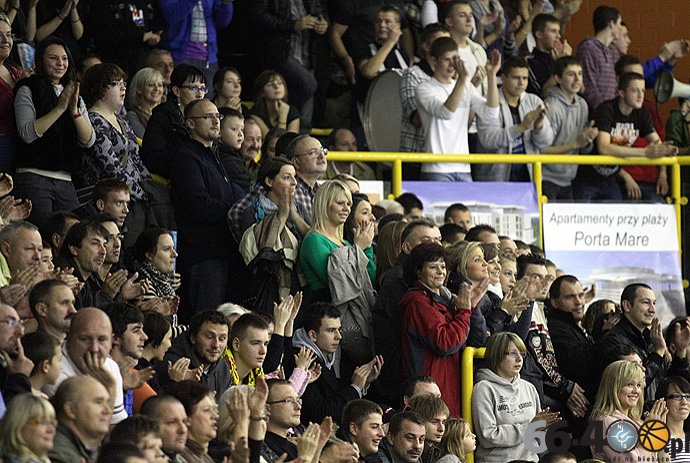 16/44 AZS AWF Gorzów - Vive Targi Kielce 24:40 (15:20)