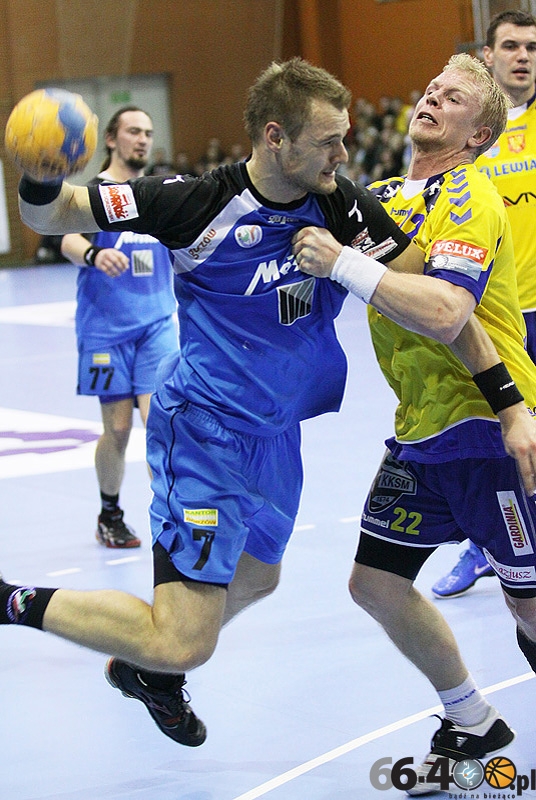 32/44 AZS AWF Gorzów - Vive Targi Kielce 24:40 (15:20)