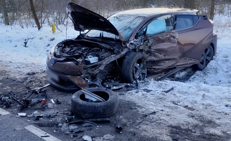 3/12 Wypadek na DK22 w Prądocinie. Zderzenie BMW, toyoty i kii