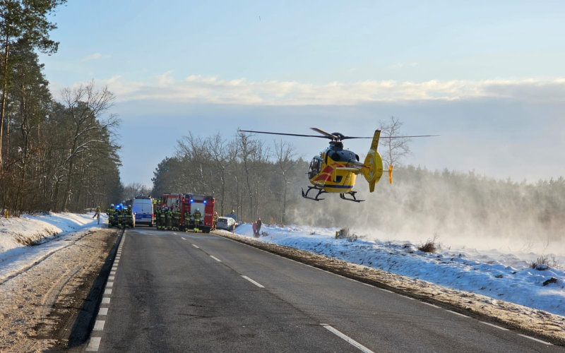 12/12 Wypadek na DK22 w Prądocinie. Zderzenie BMW, toyoty i kii