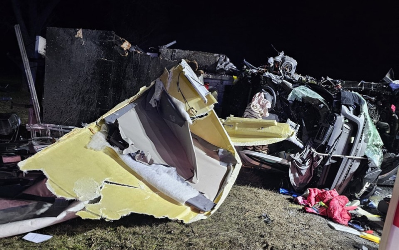 10/10 Zderzenie autobusu i busa na DK24. Nie żyje jedna osoba