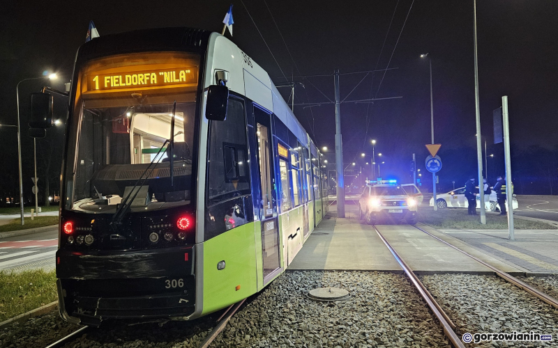 6/7 Zderzenie taksówki z tramwajem na rondzie Sopockim