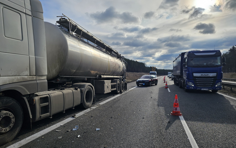 3/6 Zderzenie dwóch pojazdów ciężarowych na S3 koło Gorzowa