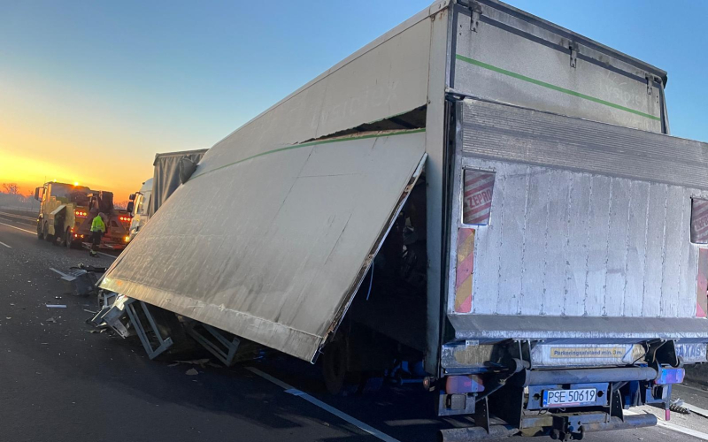 5/11 Zderzenie dwóch ciężarówek na S3 w Gorzowie