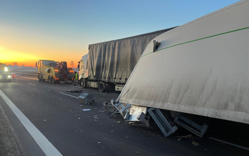 6/11 Zderzenie dwóch ciężarówek na S3 w Gorzowie