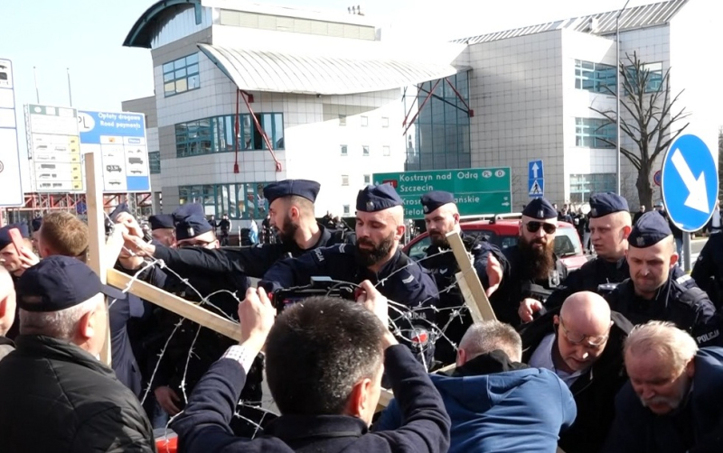 6/15 Protest na granicy w Słubicach