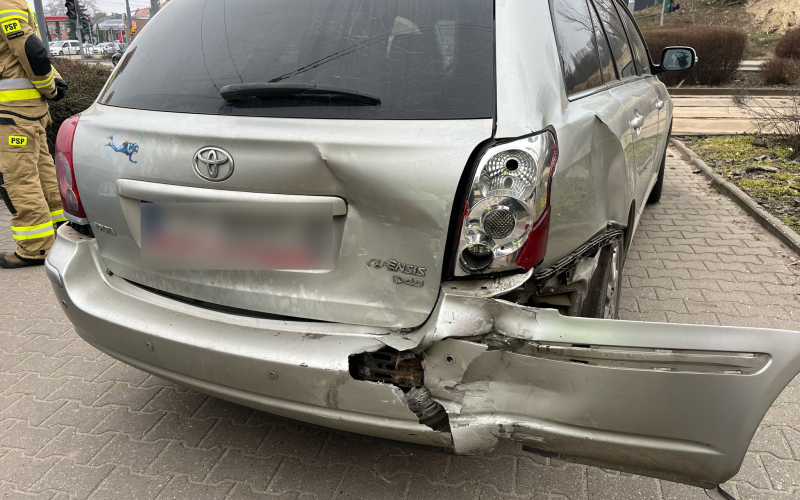 4/4 Dwie kolizje na rondzie Santockim