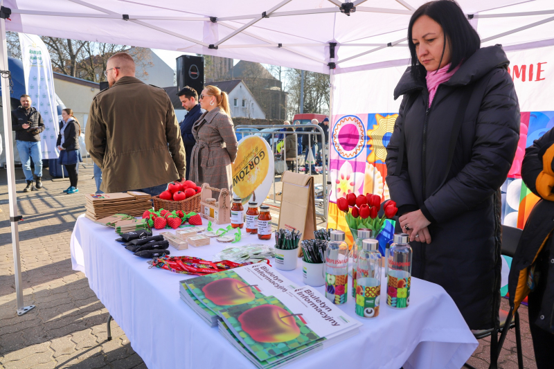 3/27 Wiosna na ryneczku przy św. Jerzego w Gorzowie