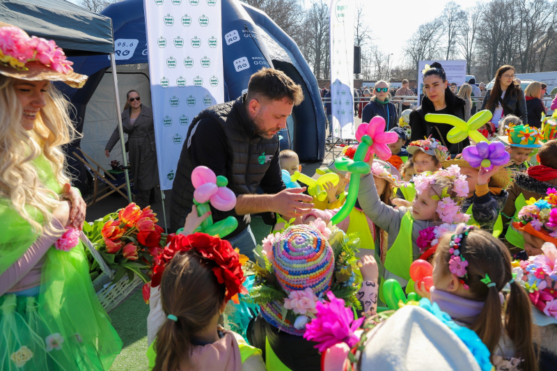 15/27 Wiosna na ryneczku przy św. Jerzego w Gorzowie