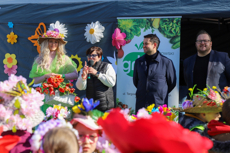20/27 Wiosna na ryneczku przy św. Jerzego w Gorzowie