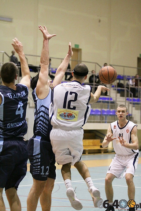 10/37 GKK 1LO Gorzów - Żuraw Gniewino 57:83