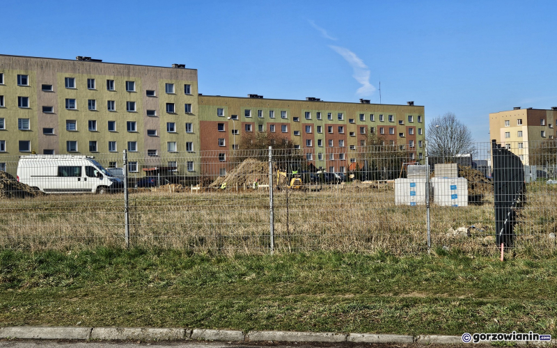 6/10 Budowa magazynu Caritas przy ul. Kućki