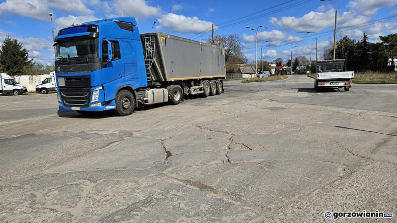 3/10 Ulica Cicha w Gorzowie. Firmy czują się wykluczone: Wstyd nam przed gośćmi z zagranicy jak to wygląda