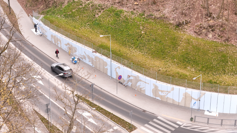 12/12 Na rondzie koło Słowianki powstaje mural