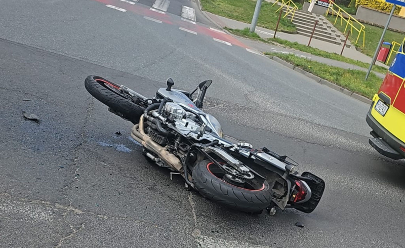 5/6 Wypadek na Fredry. Zderzenie skody i motocykla