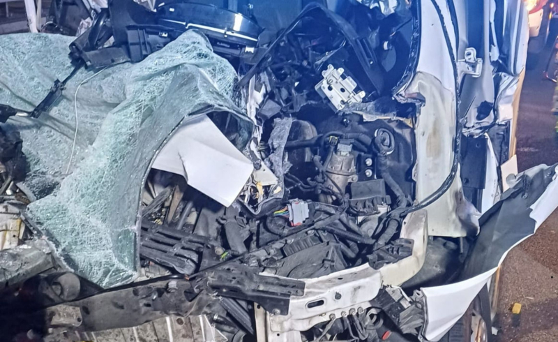 3/6 Zderzenie busa z ciężarówką na S3