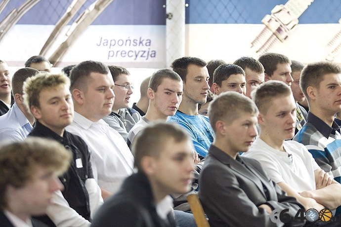 5/10 Gorzów: Przekazanie sprzętu diagnostycznego dla Zespołu Szkół Budowlanych