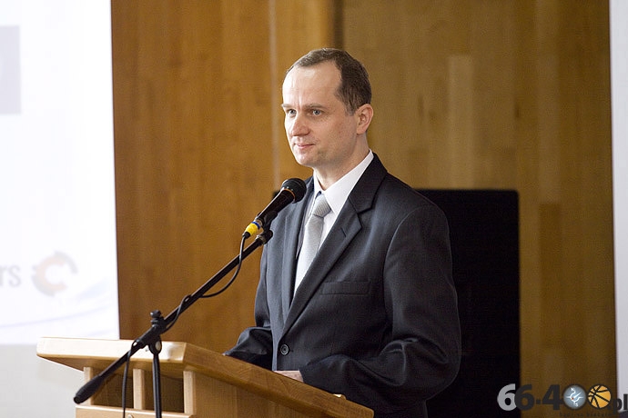 6/10 Gorzów: Przekazanie sprzętu diagnostycznego dla Zespołu Szkół Budowlanych