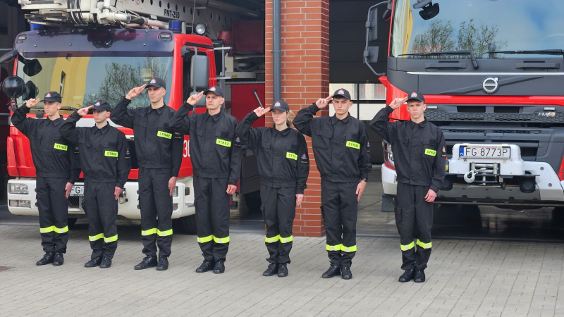 4/8 Ślubowanie nowych strażaków w Gorzowie