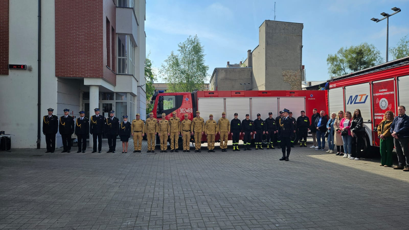 6/8 Ślubowanie nowych strażaków w Gorzowie