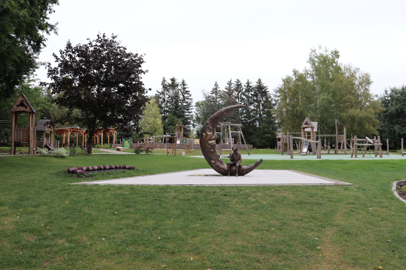 11/19 Magiczny Dzień Bajek w Ogrodzie Dendrologicznym Przelewice