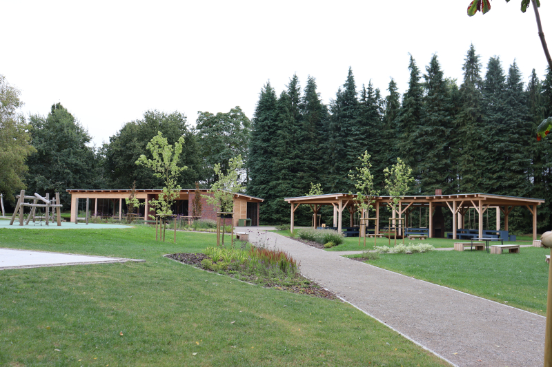 13/19 Magiczny Dzień Bajek w Ogrodzie Dendrologicznym Przelewice