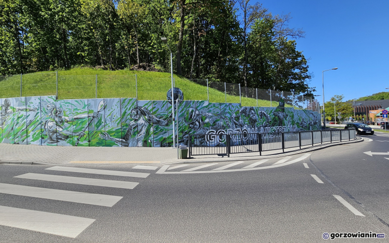 18/23 Mural Gorzów Mistrzów obok Słowianki gotowy