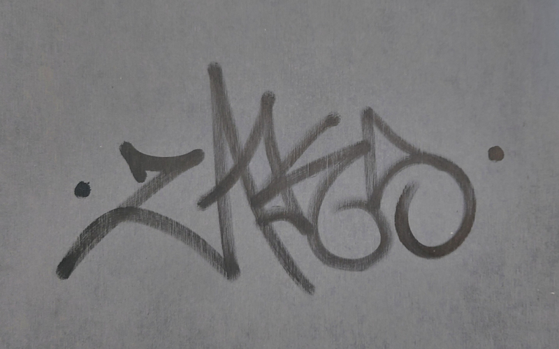 4/4 Bazgroły usunięte z elewacji Przemysłówki