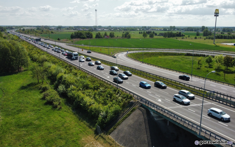 4/6 Zderzenie dwóch aut na węźle S3 Gorzów Południe