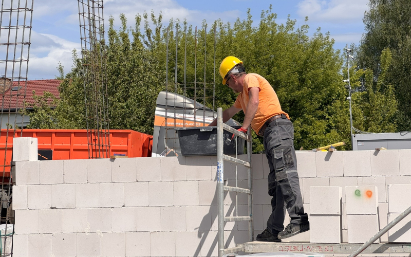 3/4 Budowa centrum opiekuńczo-mieszkalnego