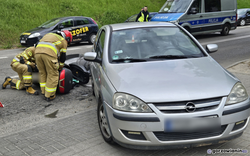 4/6 Zderzenie opla z motocyklistą na Fredry